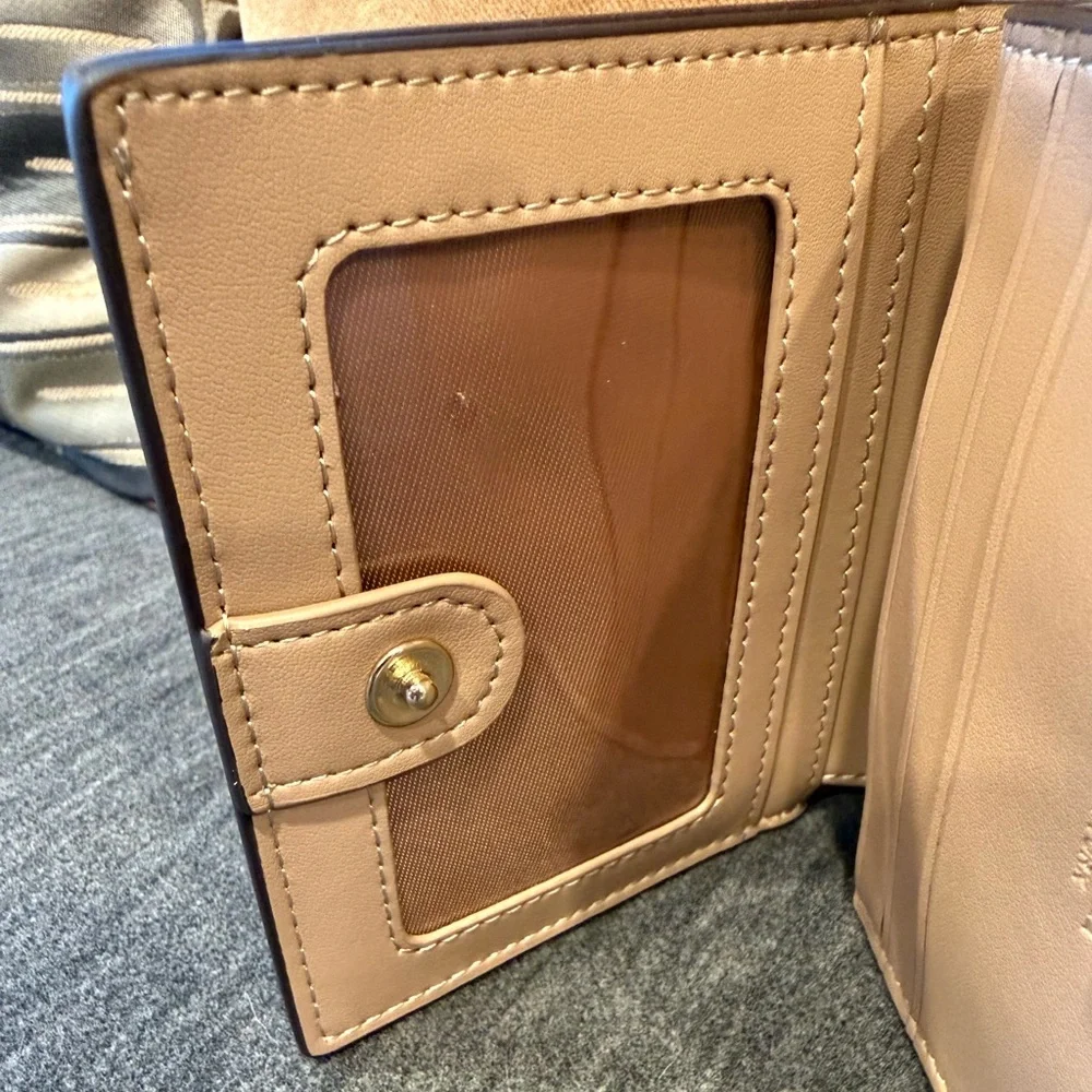 Coach Kitten Snap Button Wallet - Picture 10 of 12